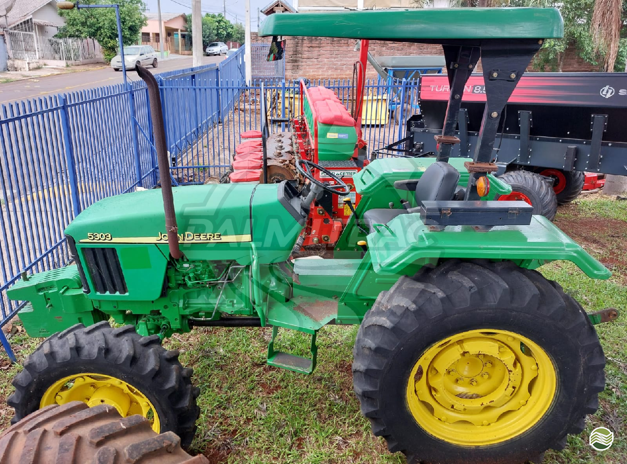 TRATOR JOHN DEERE JOHN DEERE 5303 Tração 4x4 Palmitrac - New Holland PALMEIRA DAS MISSOES RIO GRANDE DO SUL RS